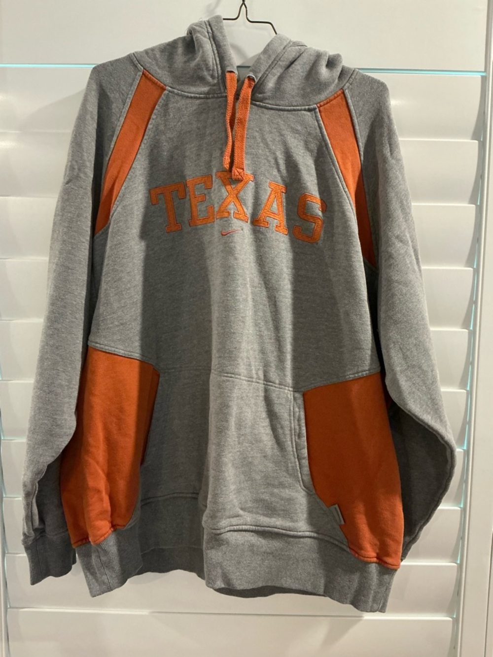Men’s NIKE Texas Longhorns Gray and Orange Pullover Hoodie - Size XXXL